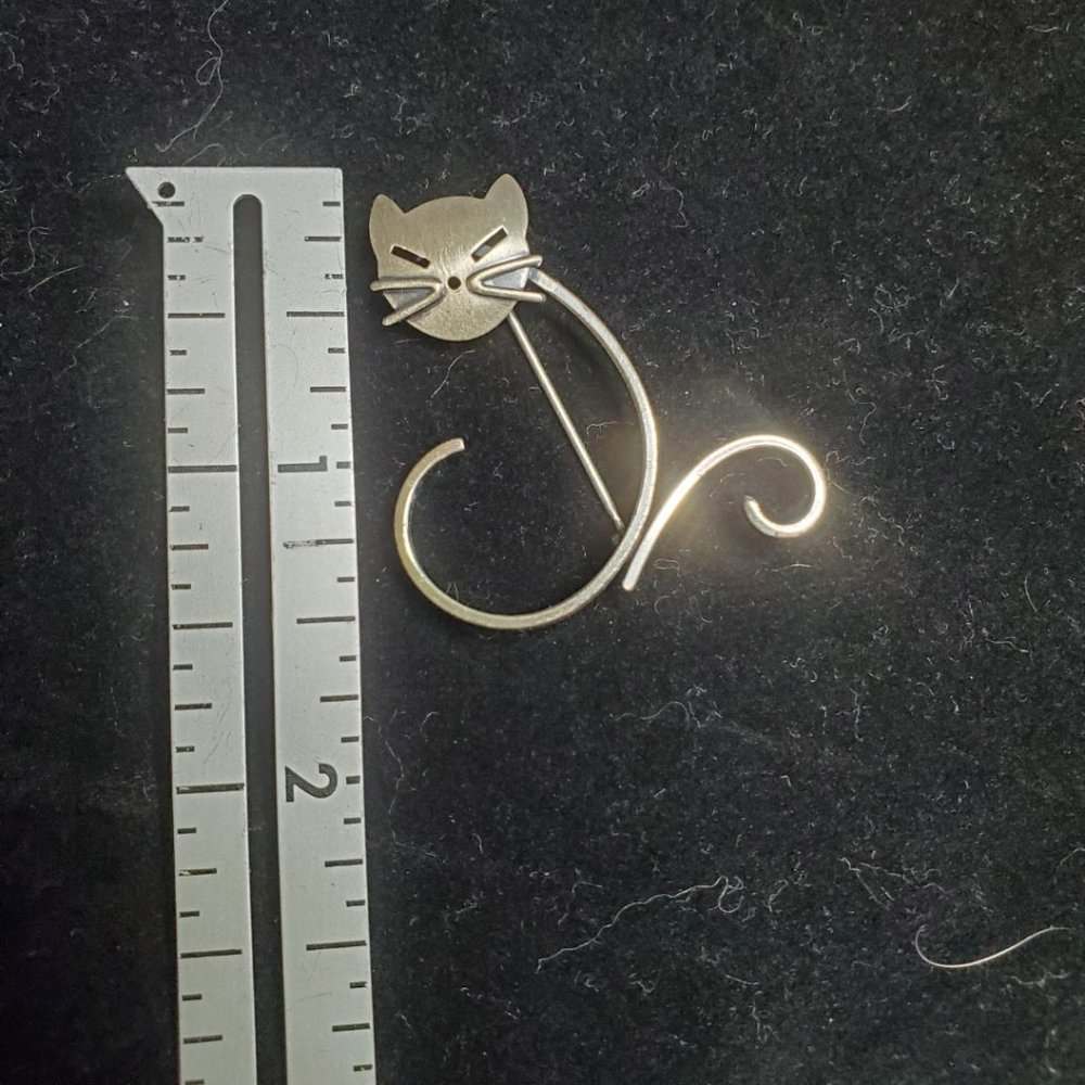 Beau sterling cat brooch - Picture 3 of 4